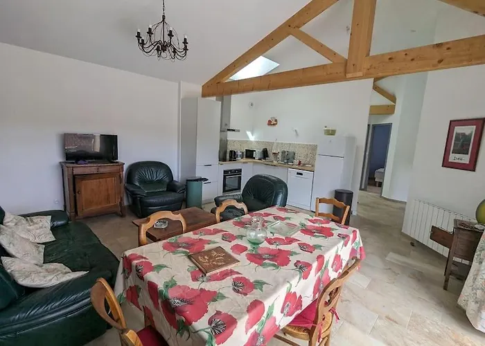 Elegante Maison T4 Avec Terrasse Vue Rhone