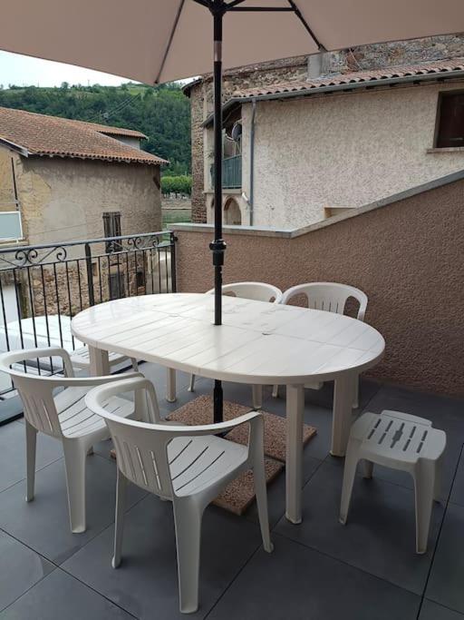 Elegante Maison T4 Avec Terrasse Vue Rhone Hébergement de vacances *