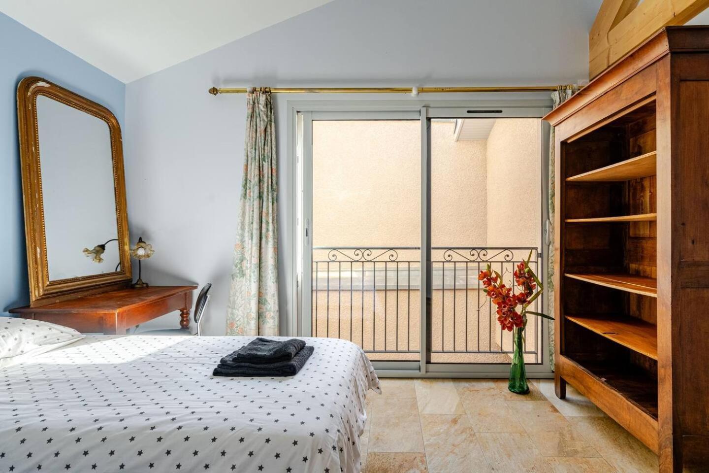 Elegante Maison T4 Avec Terrasse Vue Rhone Hébergement de vacances *