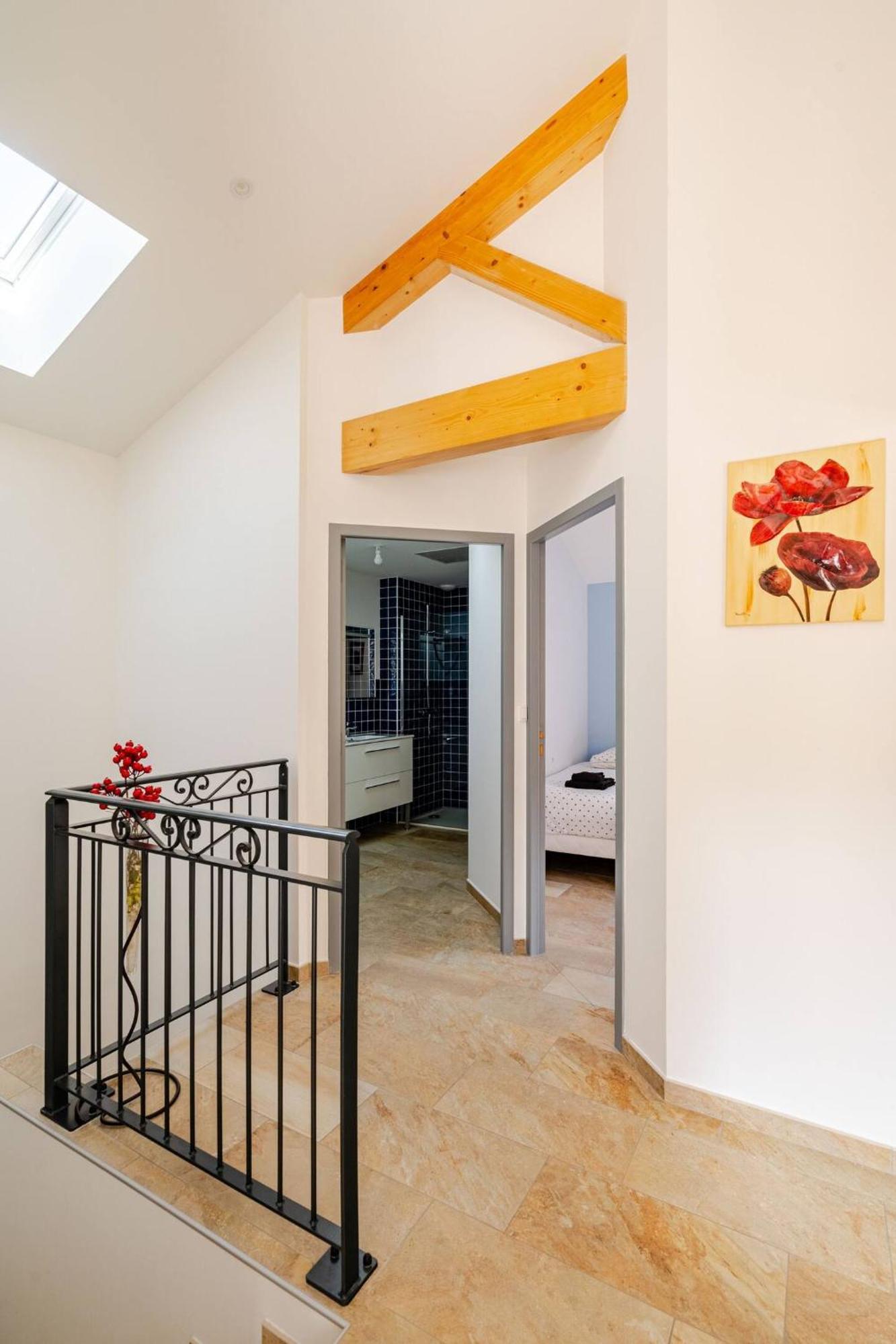 Elegante Maison T4 Avec Terrasse Vue Rhone Hébergement de vacances Sablons (Drome)