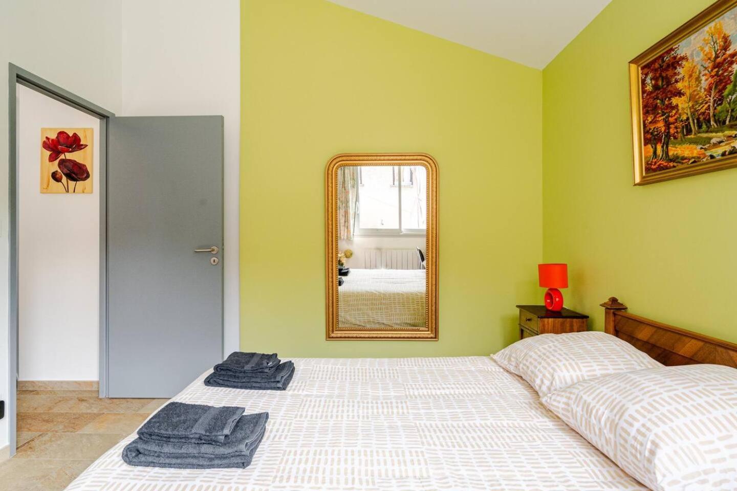 Hébergement de vacances Elegante Maison T4 Avec Terrasse Vue Rhone Sablons (Drome)